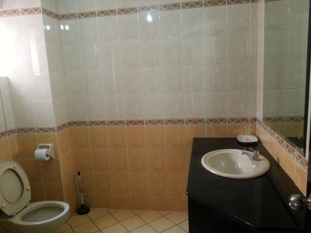 Dorcas Service Apartment - Marina Court Kota Kinabalu Bagian luar foto